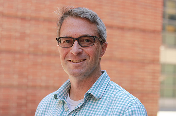 Mechanical and Aerospace Engineering Professor Receives Campus Teaching Award