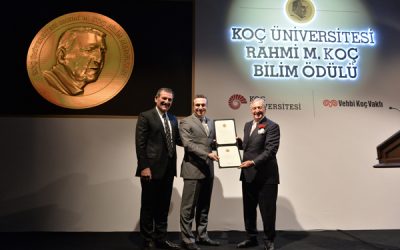 Ozcan receives inaugural Medal of Science from Turkey’s Koç University